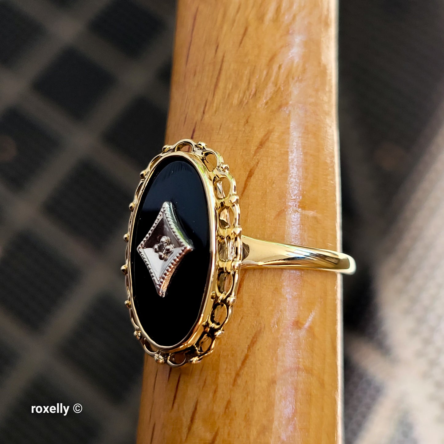 10K Yellow Gold Onyx and Diamond Art Deco Ring Size 7, and Earrings