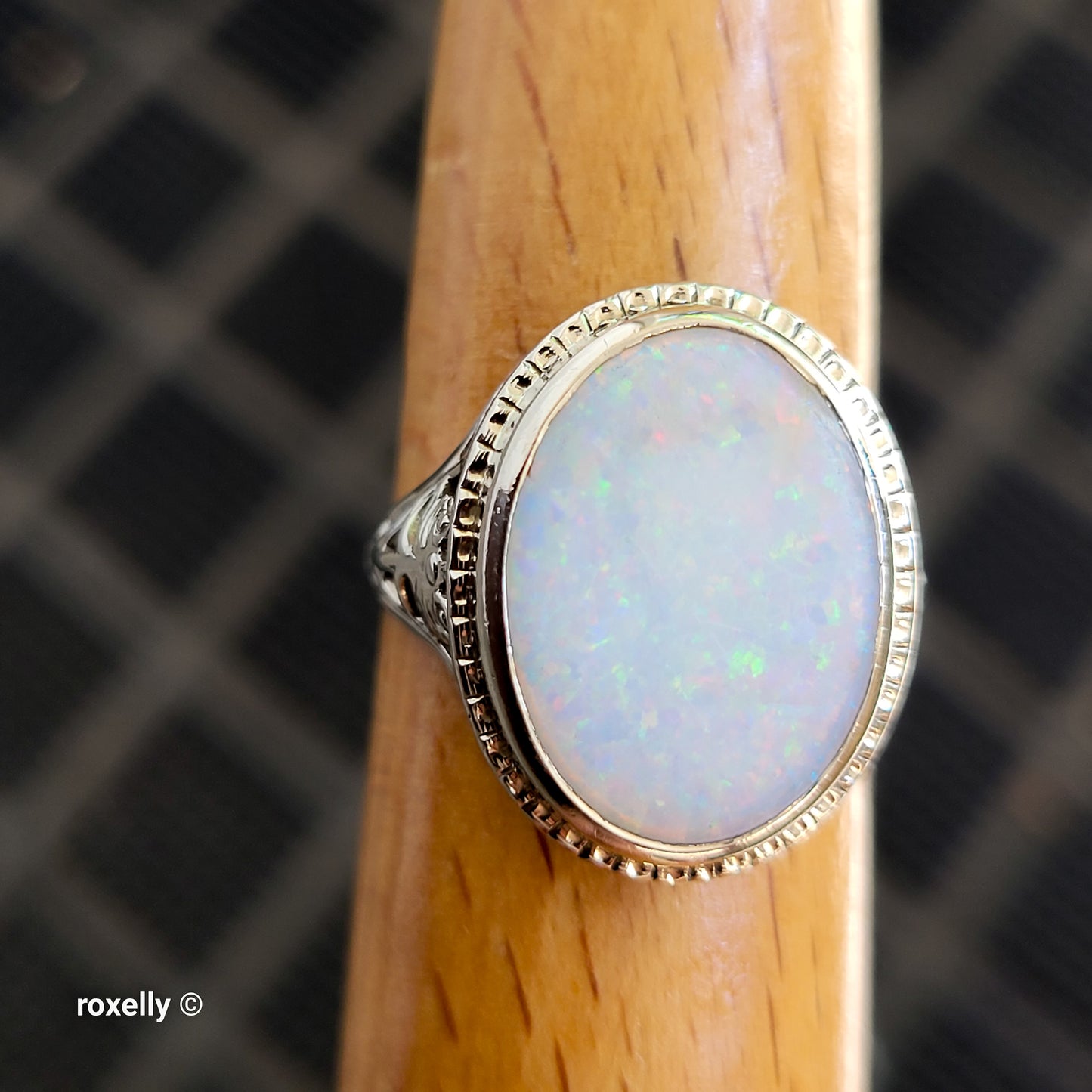 Vintage 14K White Gold Opal Art-Deco Ring Size 7.25 - Solid Gold