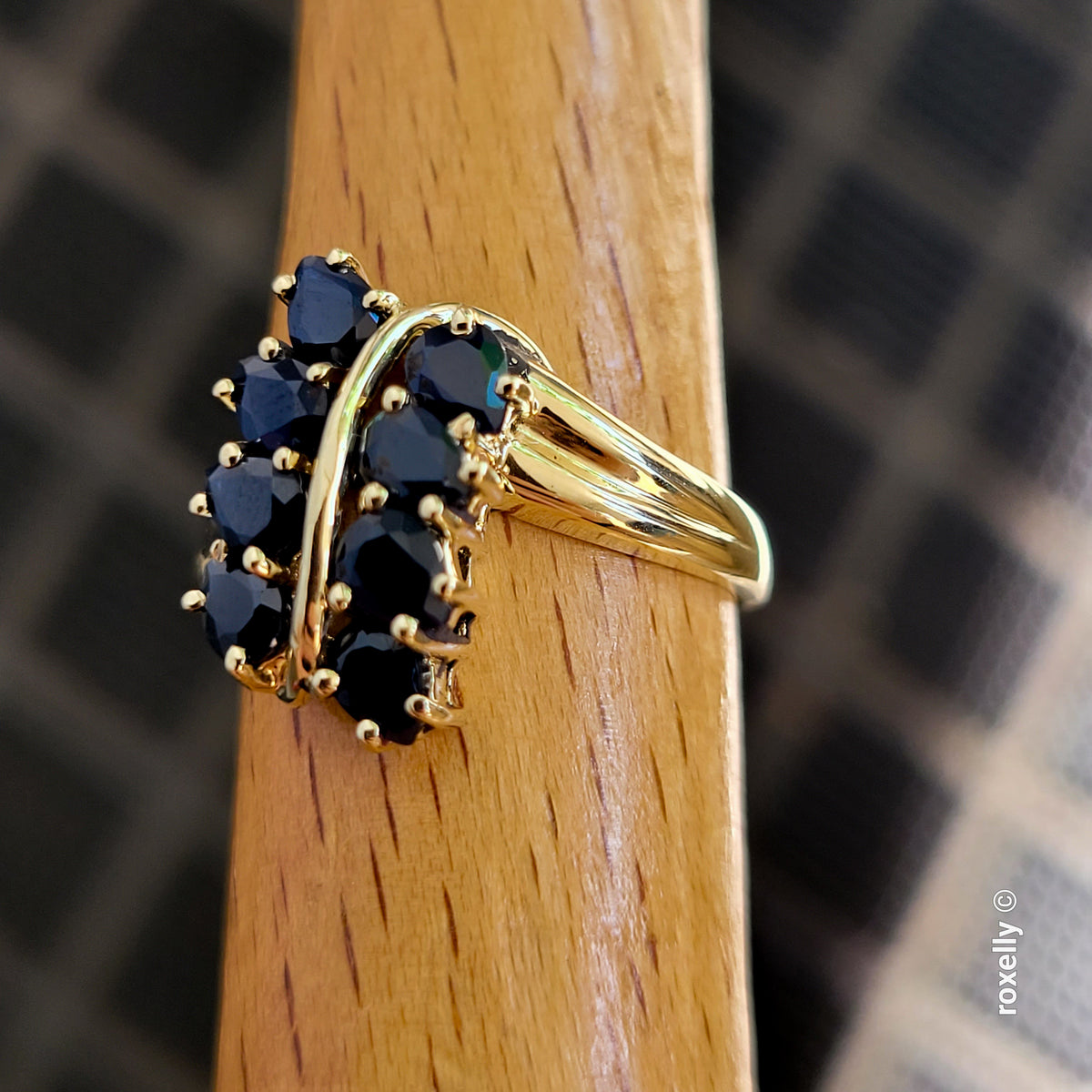 10K Yellow Gold Blue Sapphires Gemstones Ring Size 7 - Solid Gold - view 11