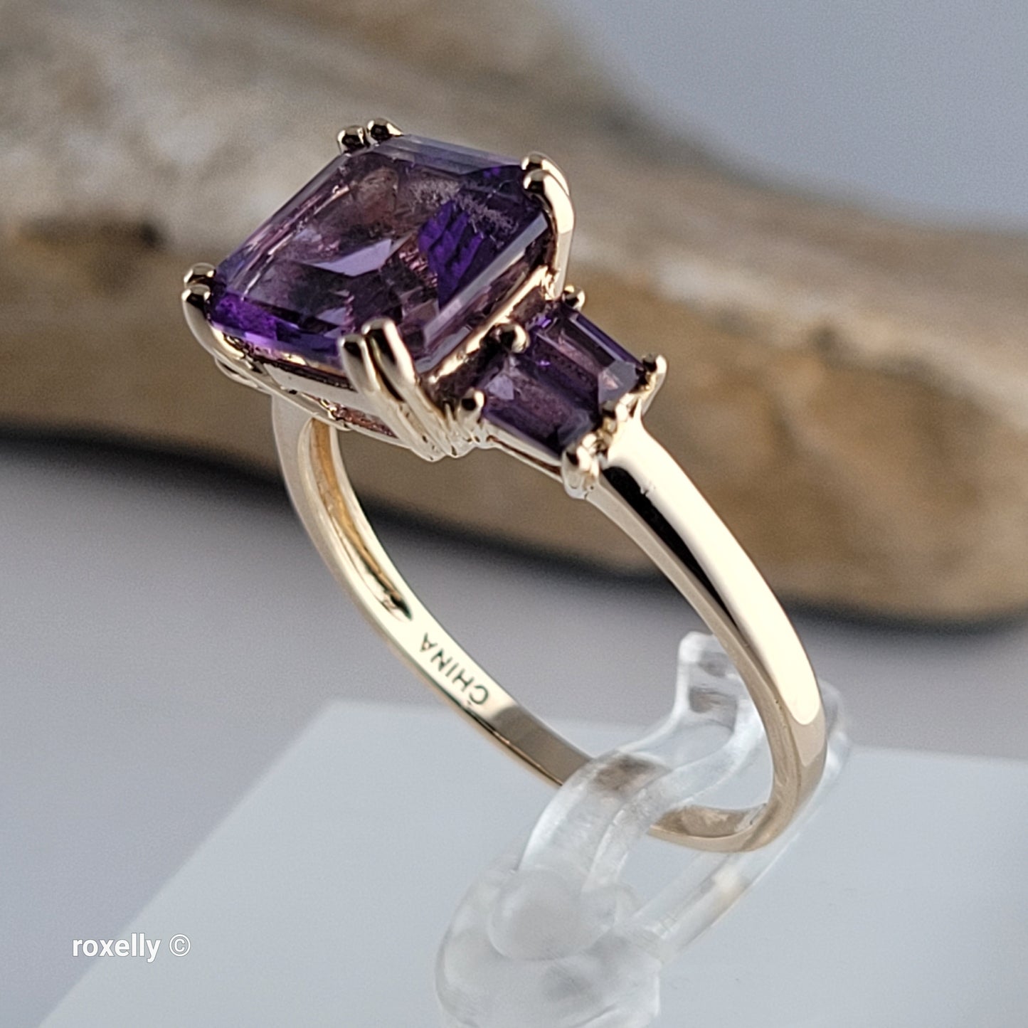 14K Yellow Gold Purple Amethyst Cocktail Ring Size 11 - Solid Gold