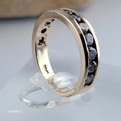 14K Yellow Gold Genuine Diamonds Band Ring Size 5.5 - Solid Gold