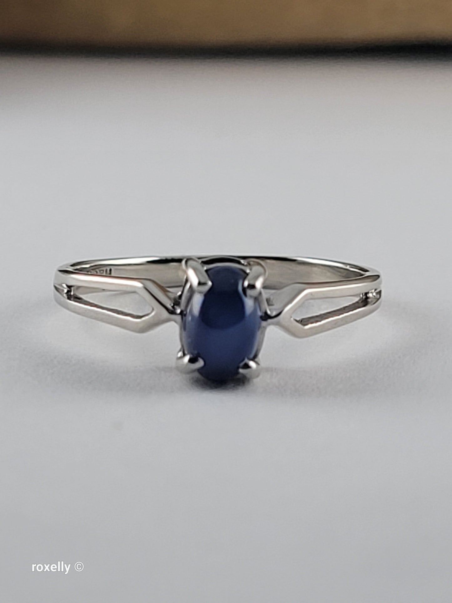 10K White Gold Blue Sapphire Star Ring Size 4.75 - Solid Gold!
