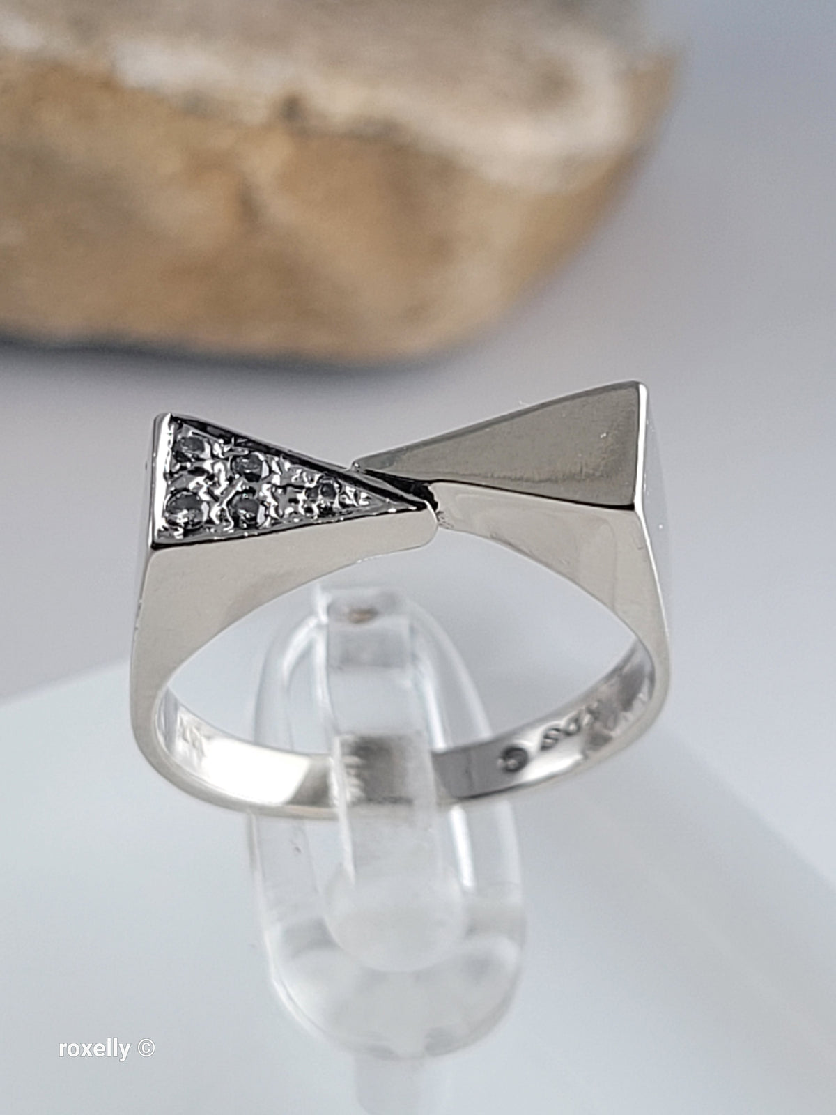 14K White Gold Genuine Diamond Geometric Triangle Ring Size 6 - Solid Gold