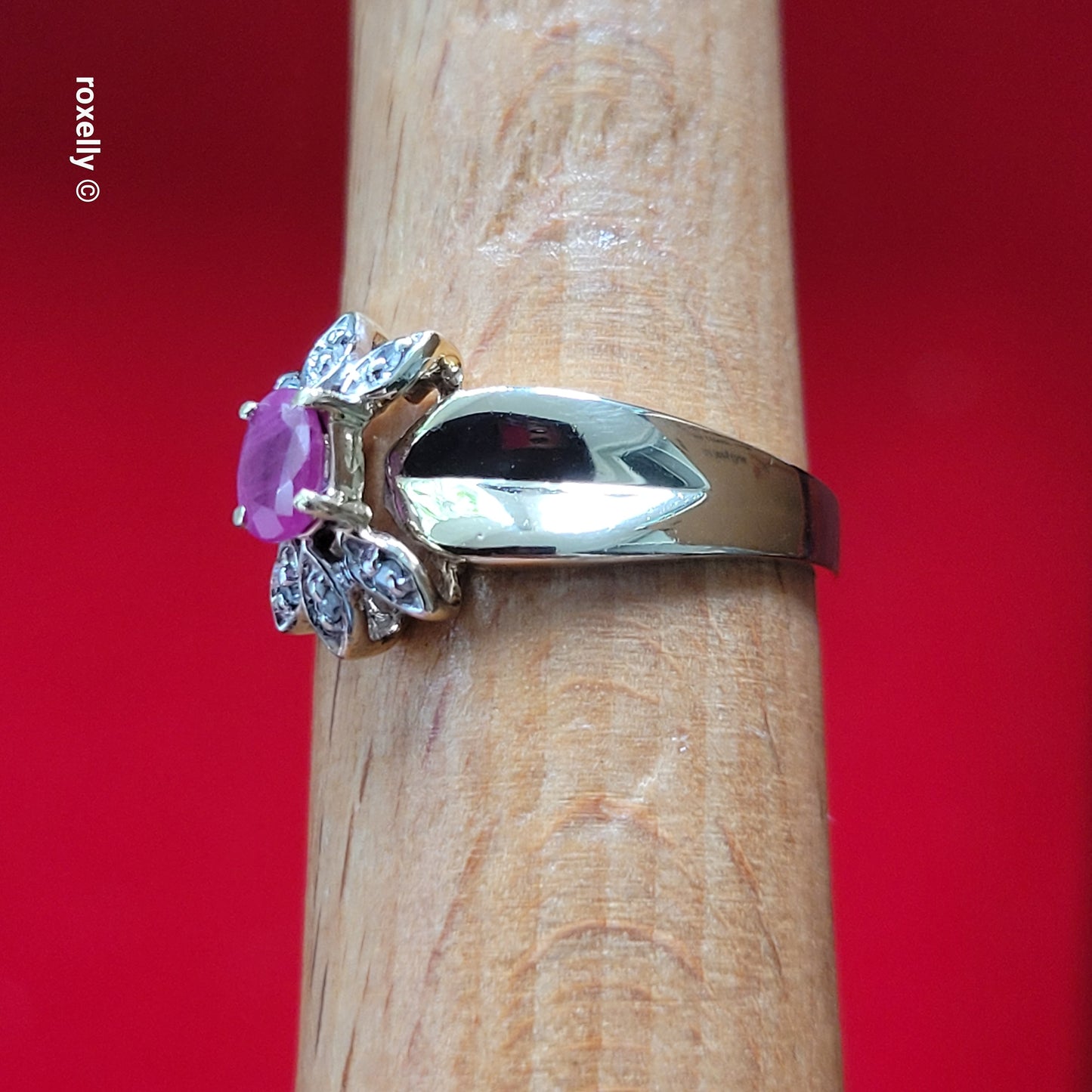 10K Yellow Gold Ruby and Genuine Diamonds Ring Size 6 - Solid Gold