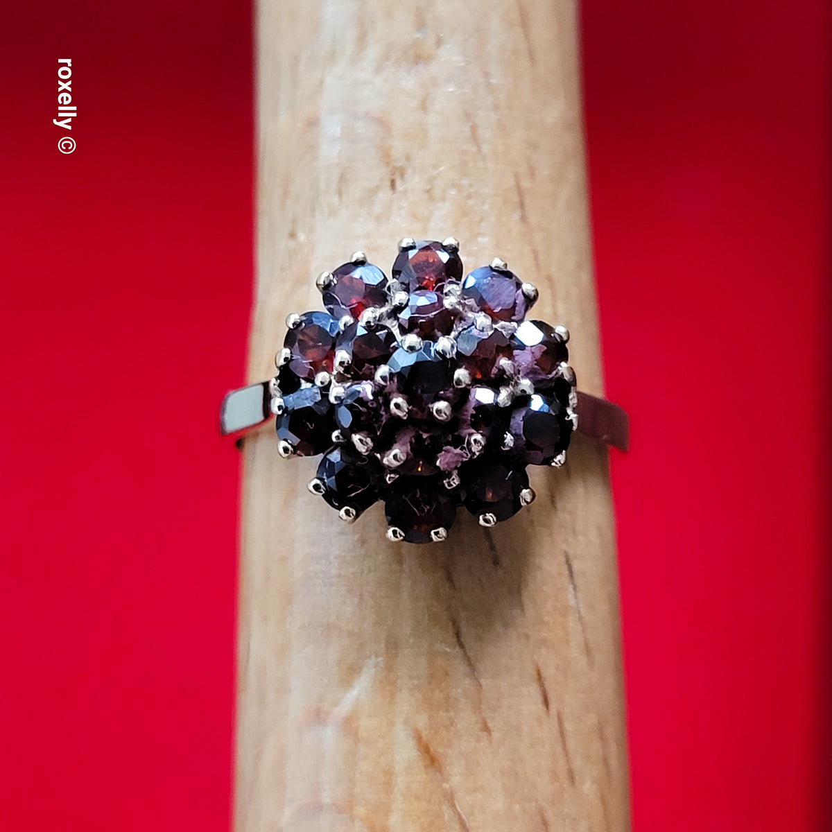 14K Yellow Gold Garnet Cluster Ring Size 6.25 - Solid Gold