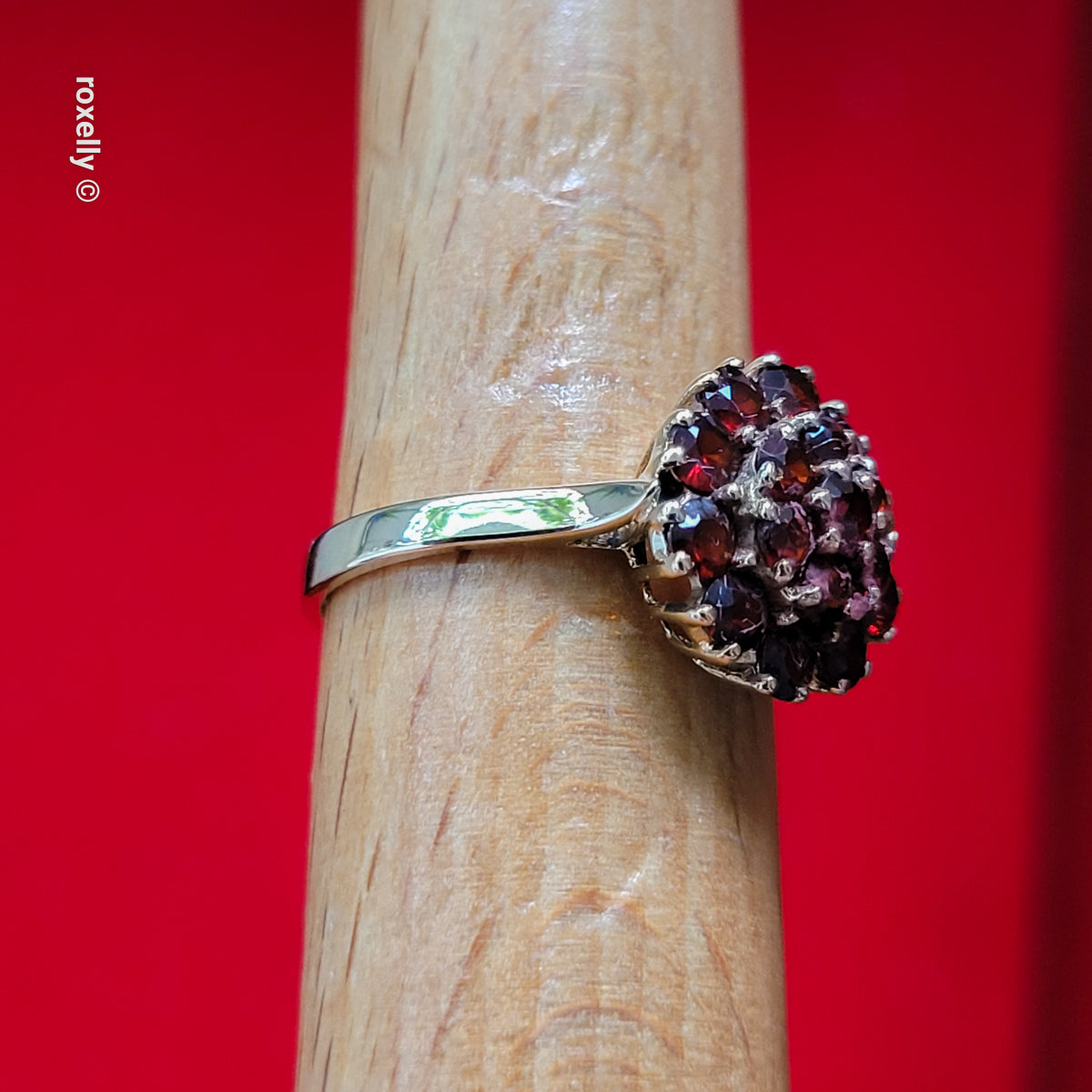 14K Yellow Gold Garnet Cluster Ring Size 6.25 - Solid Gold