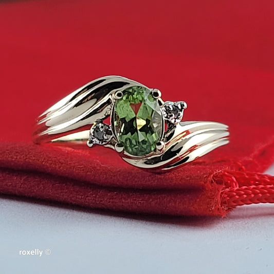 14K Yellow Gold Green Tourmaline and Genuine Diamond Ring Size 5.75 - Solid Gold