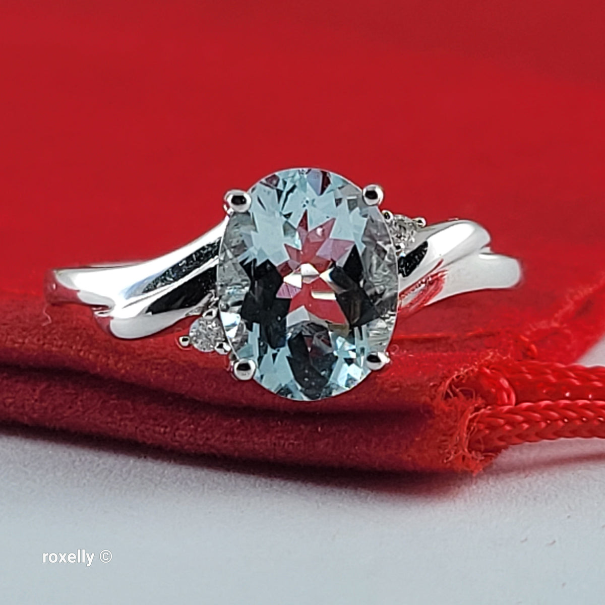 14K White Gold Aquamarine and Genuine Diamond Ring Size 7 - Solid Gold!