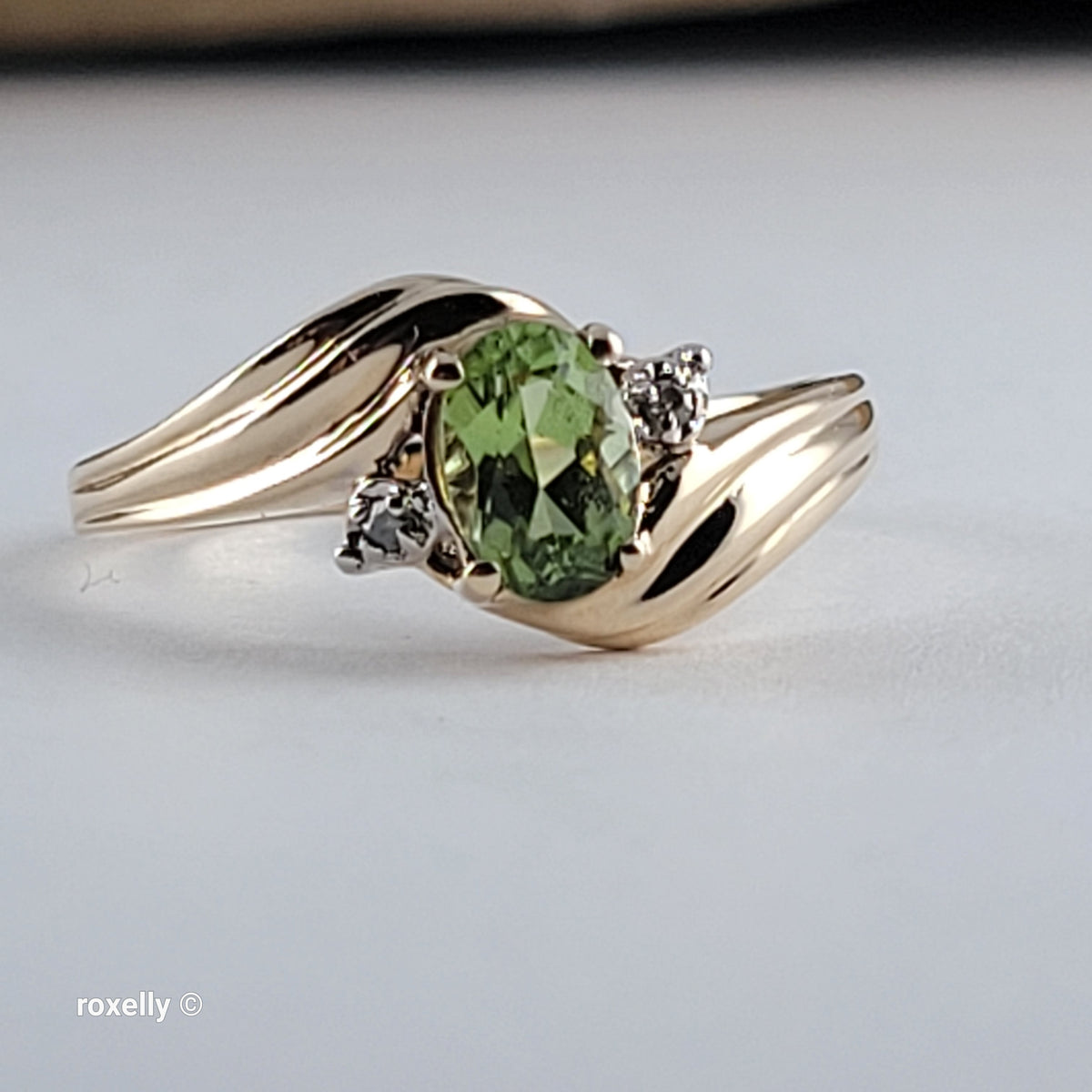 14K Yellow Gold Green Tourmaline and Genuine Diamond Ring Size 5.75 - Solid Gold