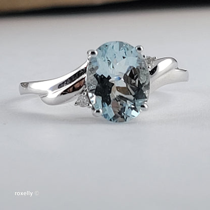 14K White Gold Aquamarine and Genuine Diamond Ring Size 7 - Solid Gold!