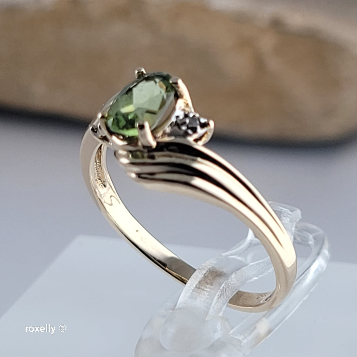 14K Yellow Gold Green Tourmaline and Genuine Diamond Ring Size 5.75 - Solid Gold