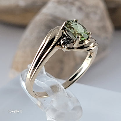 14K Yellow Gold Green Tourmaline and Genuine Diamond Ring Size 5.75 - Solid Gold