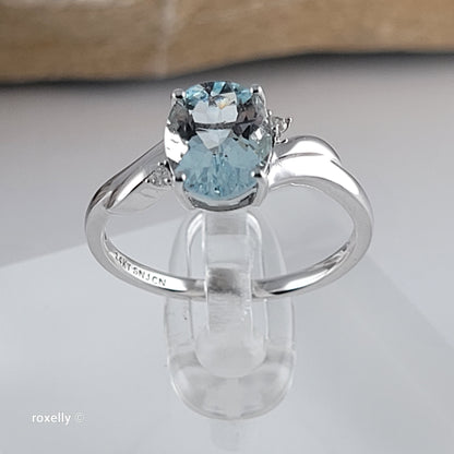 14K White Gold Aquamarine and Genuine Diamond Ring Size 7 - Solid Gold!