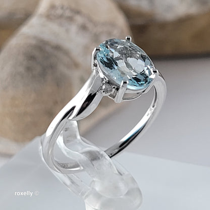 14K White Gold Aquamarine and Genuine Diamond Ring Size 7 - Solid Gold!