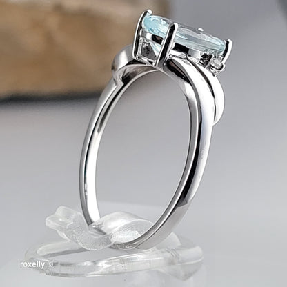 14K White Gold Aquamarine and Genuine Diamond Ring Size 7 - Solid Gold!