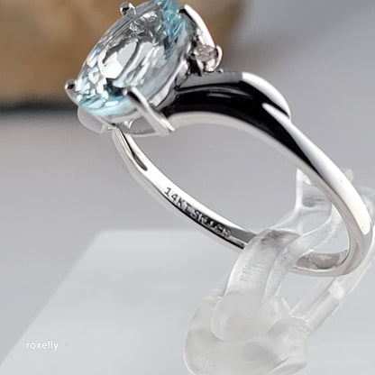 14K White Gold Aquamarine and Genuine Diamond Ring Size 7 - Solid Gold!