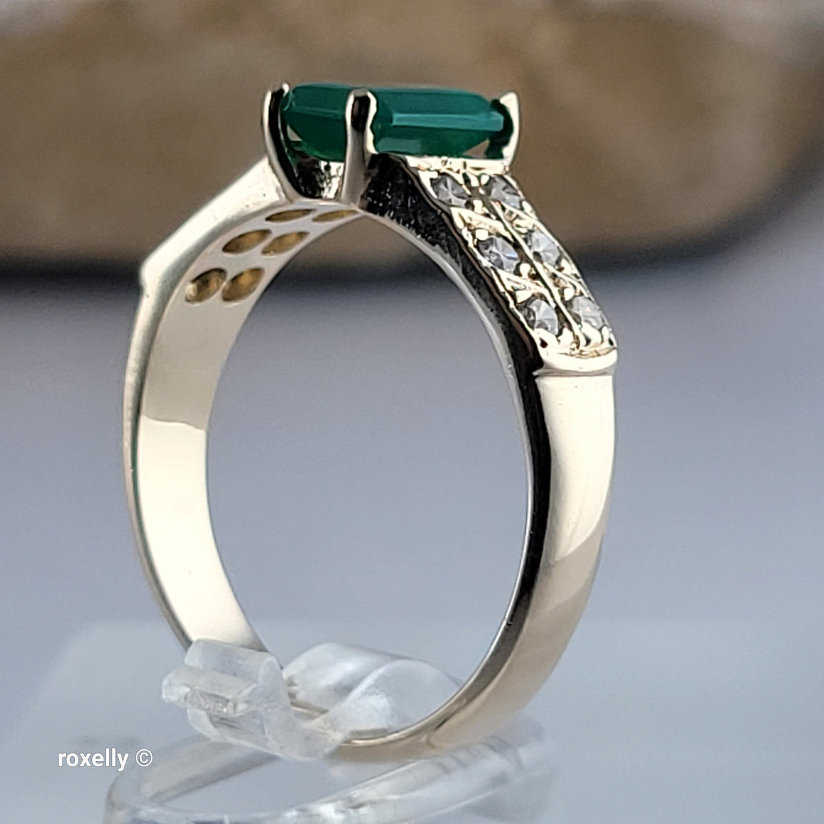 14K Yellow Gold Emerald and White Quartz Ring Size 6.5 - Solid Gold