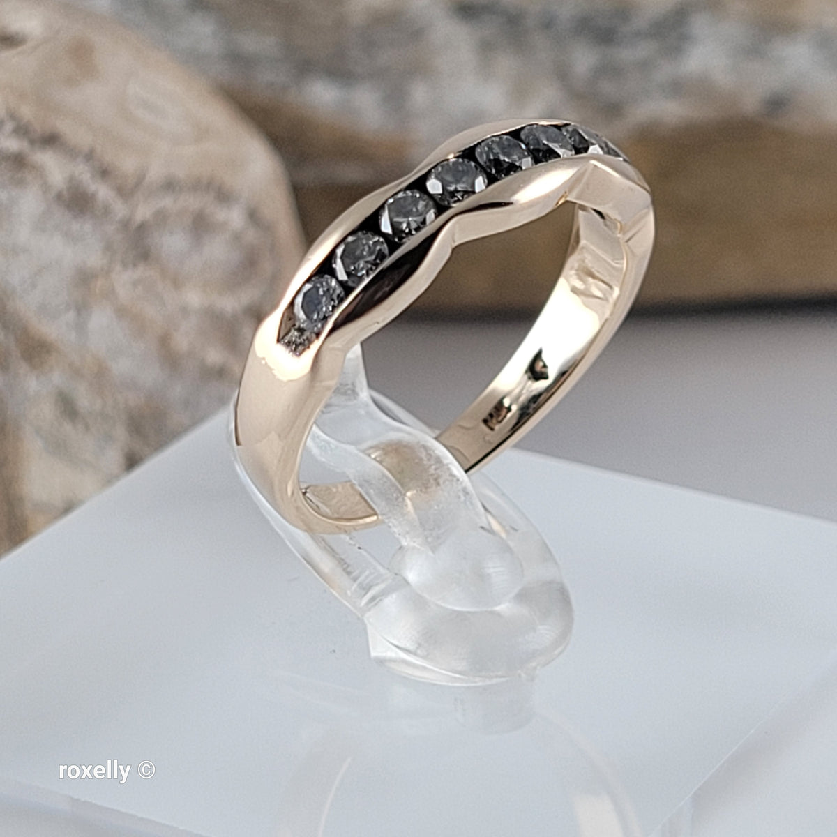 14K Yellow Gold Genuine Diamond Band Ring Size 6.5 - Solid Gold!