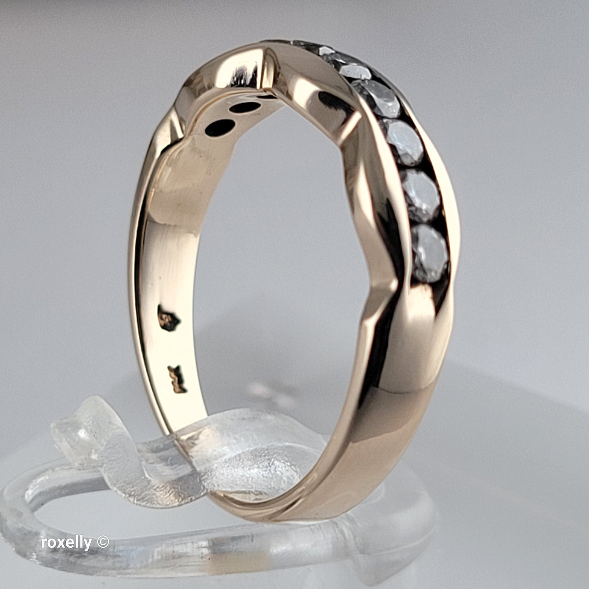 14K Yellow Gold Genuine Diamond Band Ring Size 6.5 - Solid Gold!