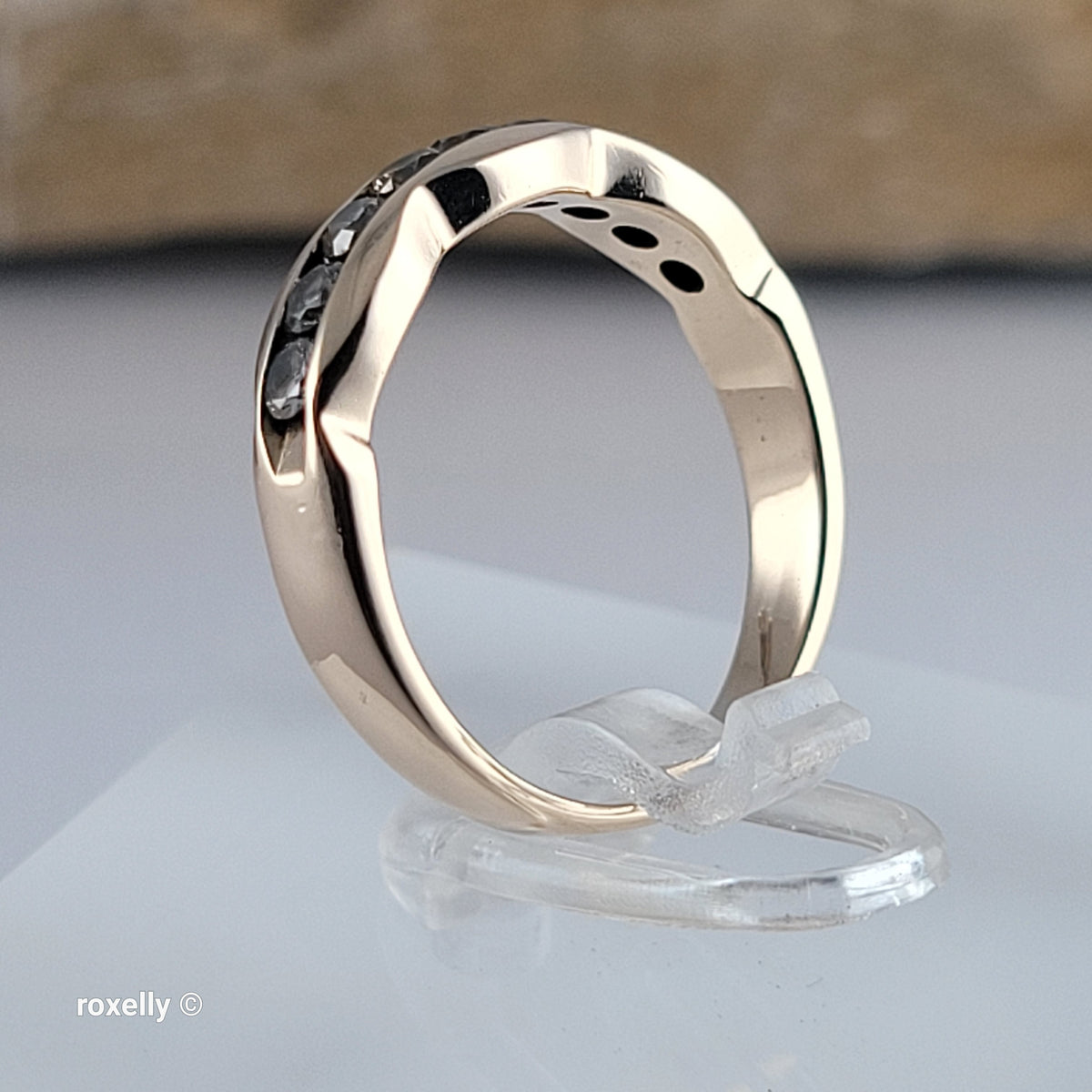 14K Yellow Gold Genuine Diamond Band Ring Size 6.5 - Solid Gold!
