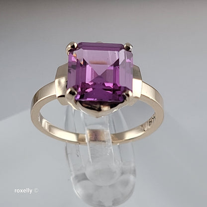 10K Yellow Gold Pink Sapphire Ring Size 4.75 - Solid Gold!