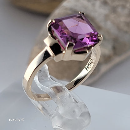 10K Yellow Gold Pink Sapphire Ring Size 4.75 - Solid Gold!