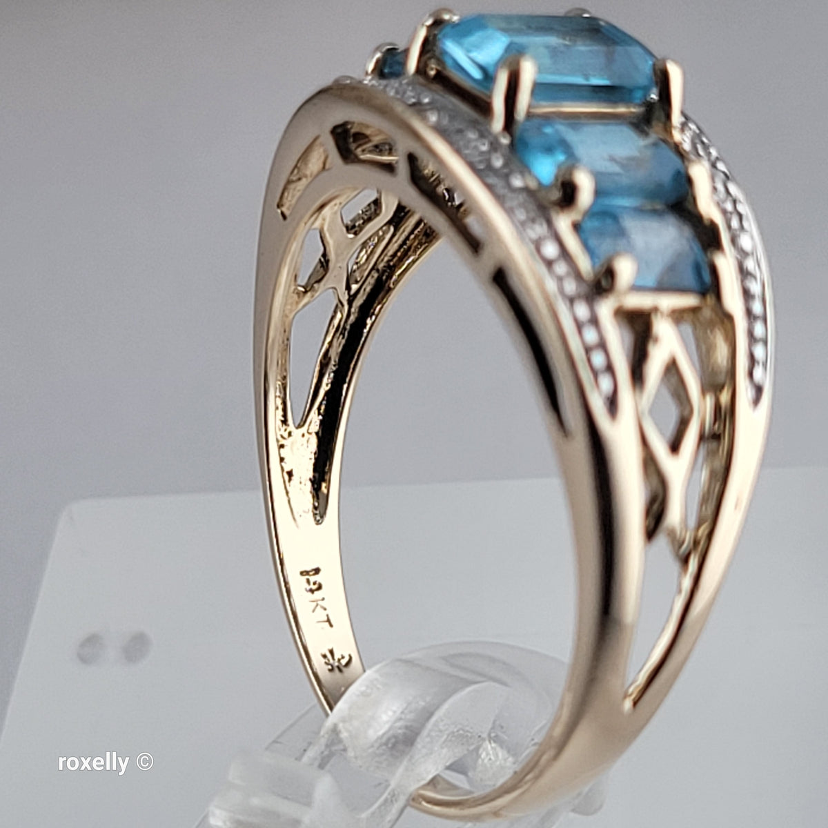 14K Yellow Gold Blue Topaz & Diamond Ring Size 8 - Solid Gold