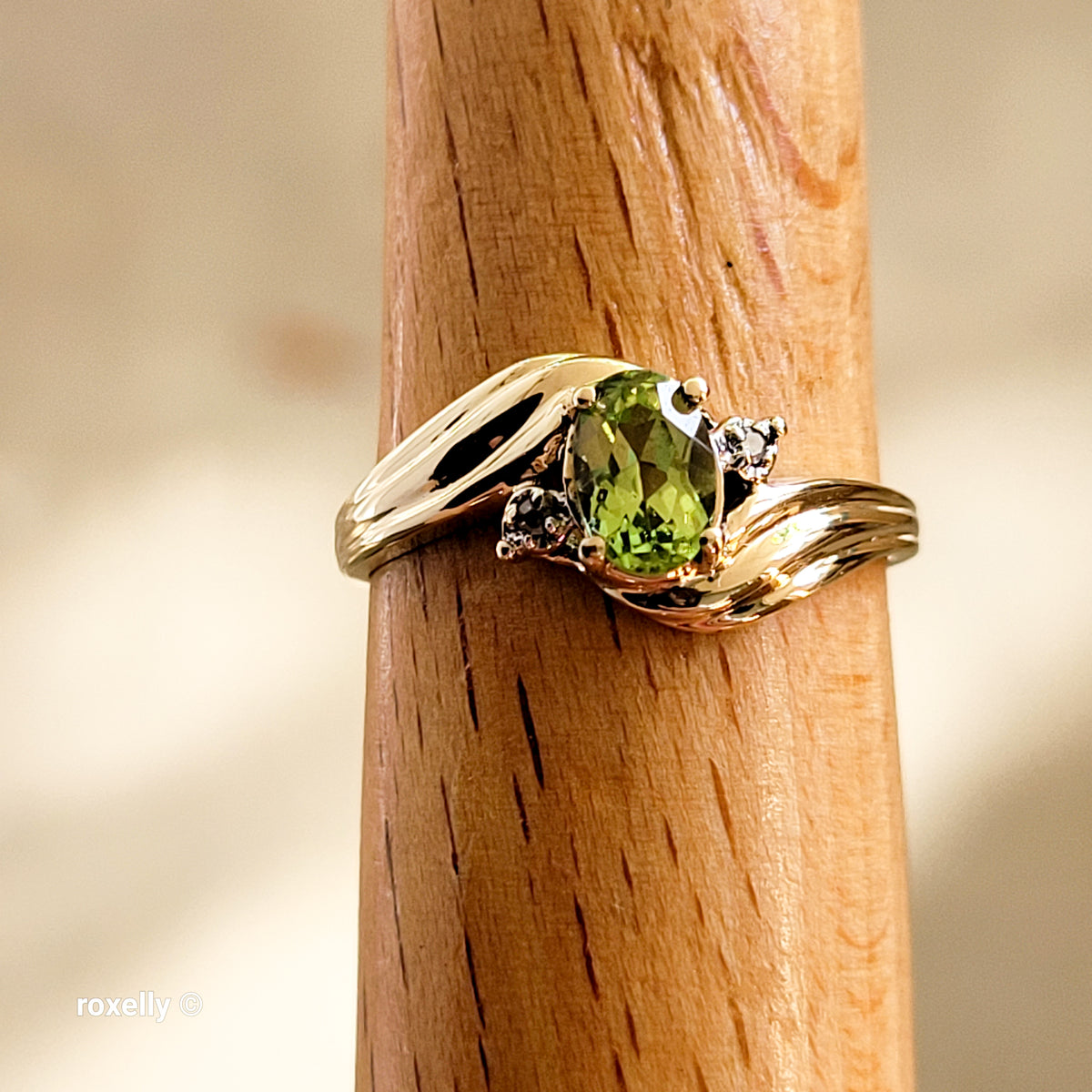 14K Yellow Gold Green Tourmaline and Genuine Diamond Ring Size 5.75 - Solid Gold