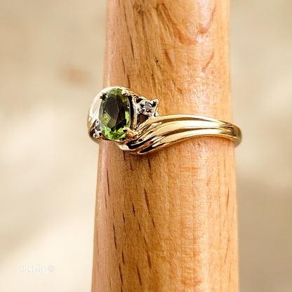 14K Yellow Gold Green Tourmaline and Genuine Diamond Ring Size 5.75 - Solid Gold