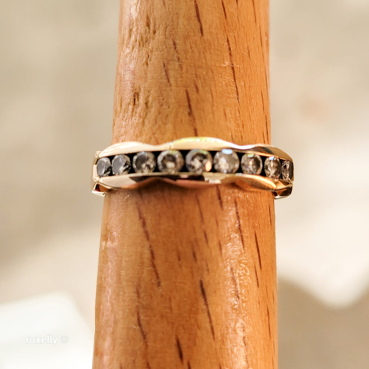 14K Yellow Gold Genuine Diamond Band Ring Size 6.5 - Solid Gold!