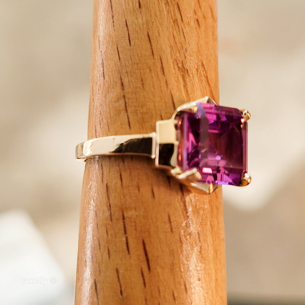 10K Yellow Gold Pink Sapphire Ring Size 4.75 - Solid Gold!