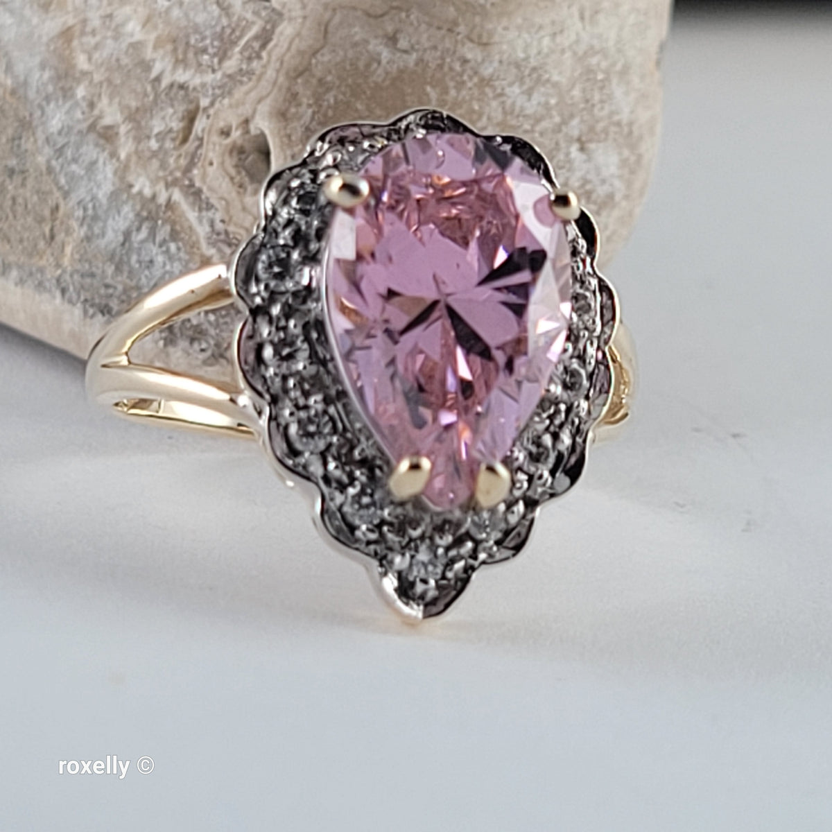 10K Yellow Gold Drop-Shaped Pink Ice Ring Size 6.25 - Solid Gold