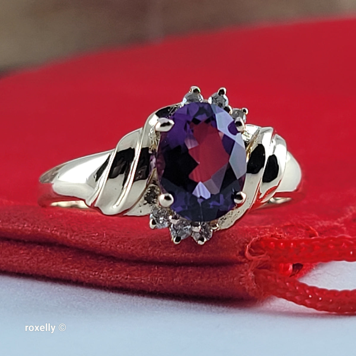 14K Yellow Gold Purple Amethyst and Genuine Diamond Ring Size 7.5 - Solid Gold
