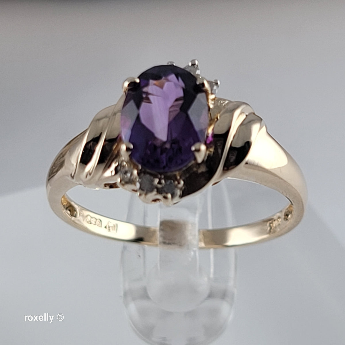 14K Yellow Gold Purple Amethyst and Genuine Diamond Ring Size 7.5 - Solid Gold