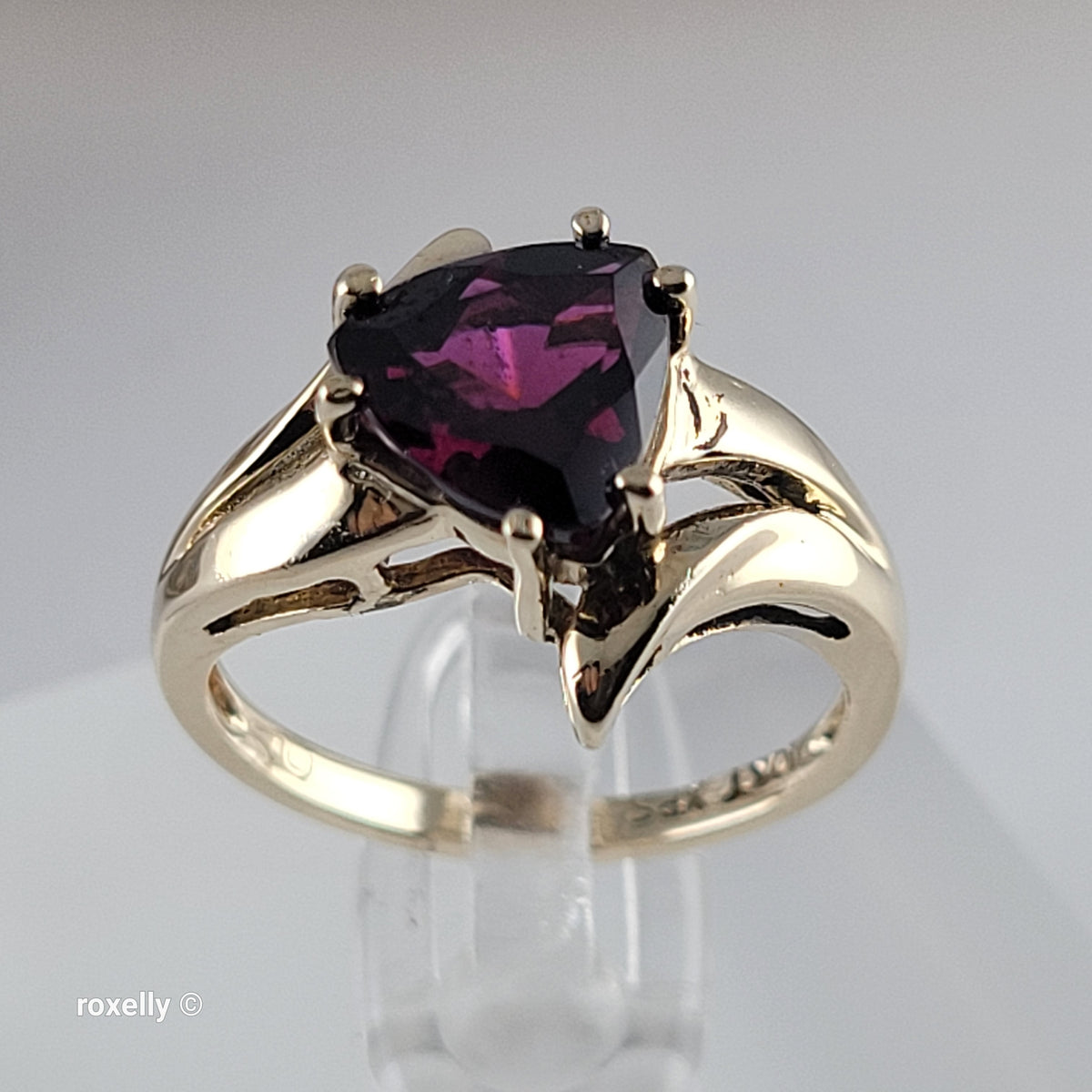 10K Yellow Gold Red Garnet Bypass Ring Size 5.5 - Solid Gold