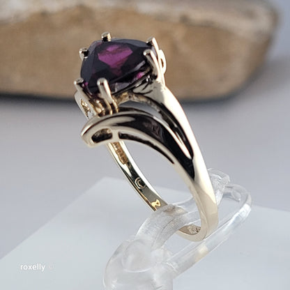 10K Yellow Gold Red Garnet Bypass Ring Size 5.5 - Solid Gold