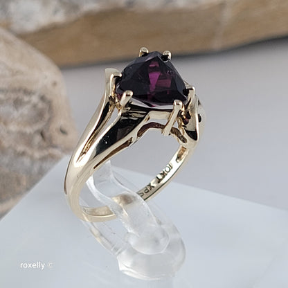 10K Yellow Gold Red Garnet Bypass Ring Size 5.5 - Solid Gold