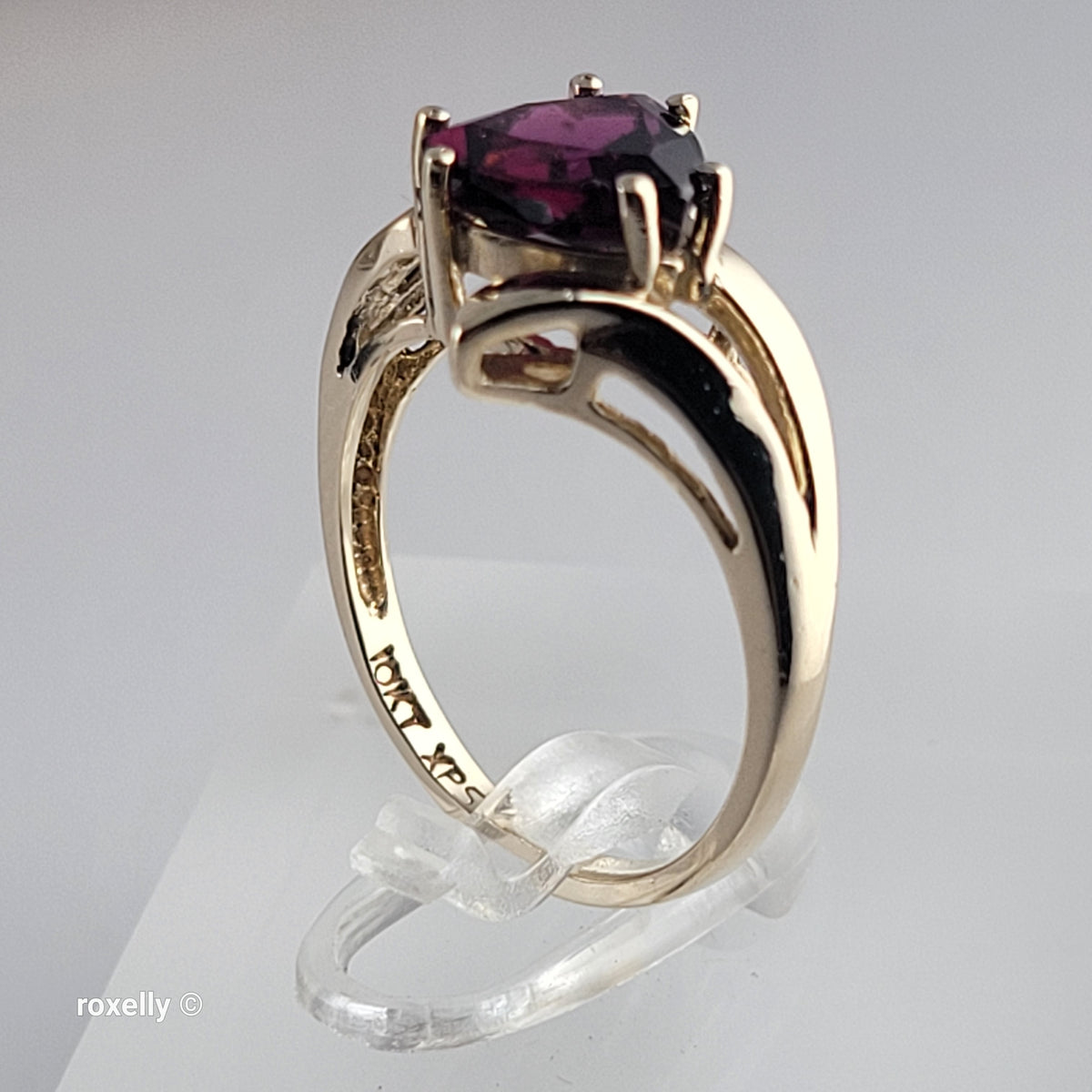 10K Yellow Gold Red Garnet Bypass Ring Size 5.5 - Solid Gold