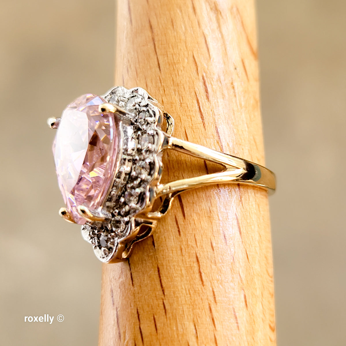 10K Yellow Gold Drop-Shaped Pink Ice Ring Size 6.25 - Solid Gold