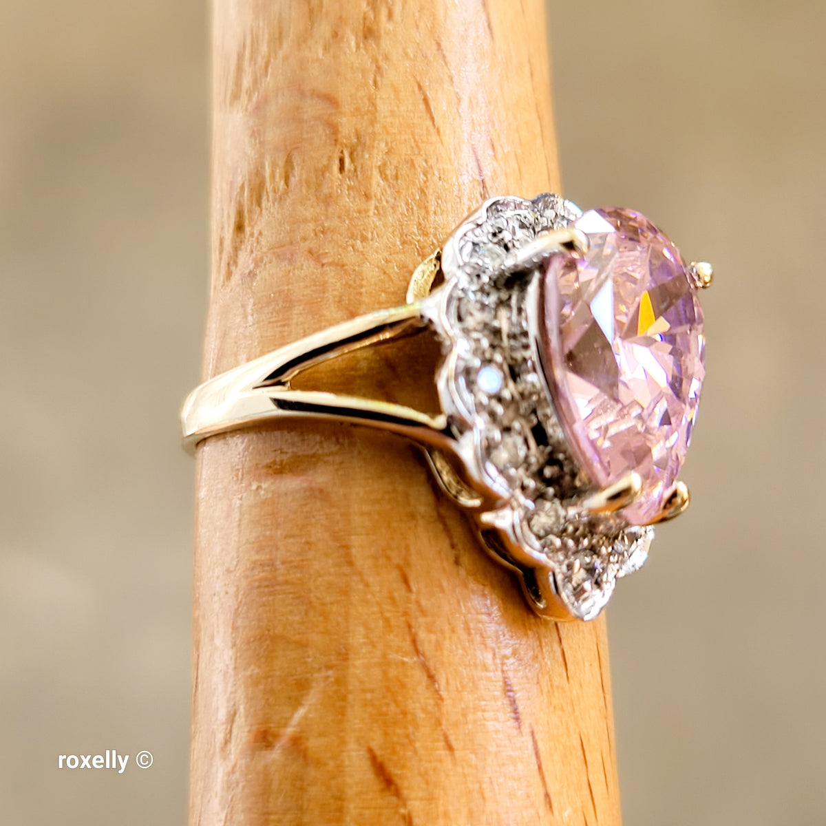 10K Yellow Gold Drop-Shaped Pink Ice Ring Size 6.25 - Solid Gold
