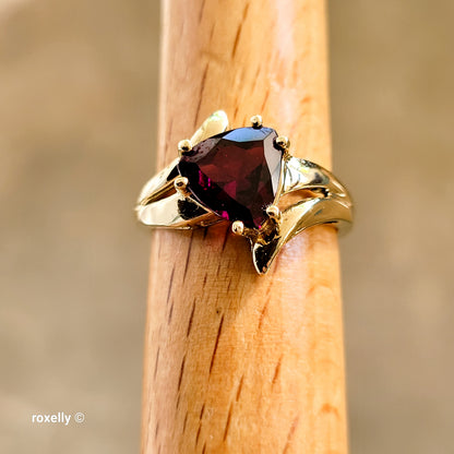 10K Yellow Gold Red Garnet Bypass Ring Size 5.5 - Solid Gold