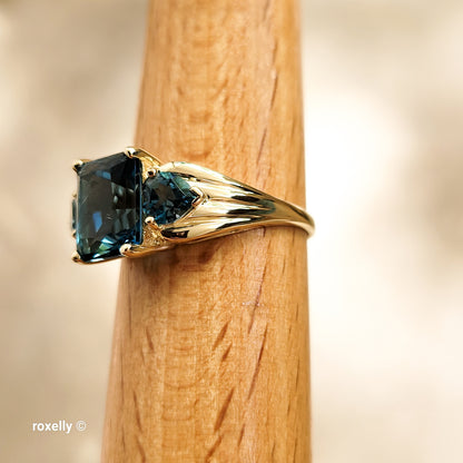 14K Yellow Gold Blue Topaz Cocktail Ring Size 10 - Solid Gold