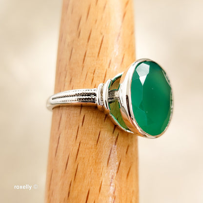 925 Sterling Silver Green Onyx Ring Size 7.75