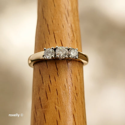 14K Yellow Gold Genuine Diamonds Band Ring Size 7 - Solid Gold