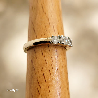 14K Yellow Gold Genuine Diamonds Band Ring Size 7 - Solid Gold