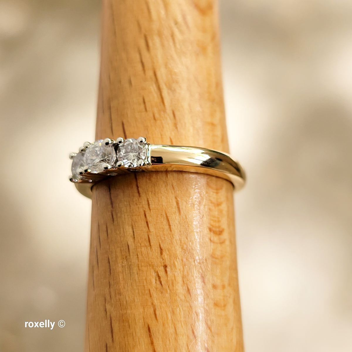 14K Yellow Gold Genuine Diamonds Band Ring Size 7 - Solid Gold