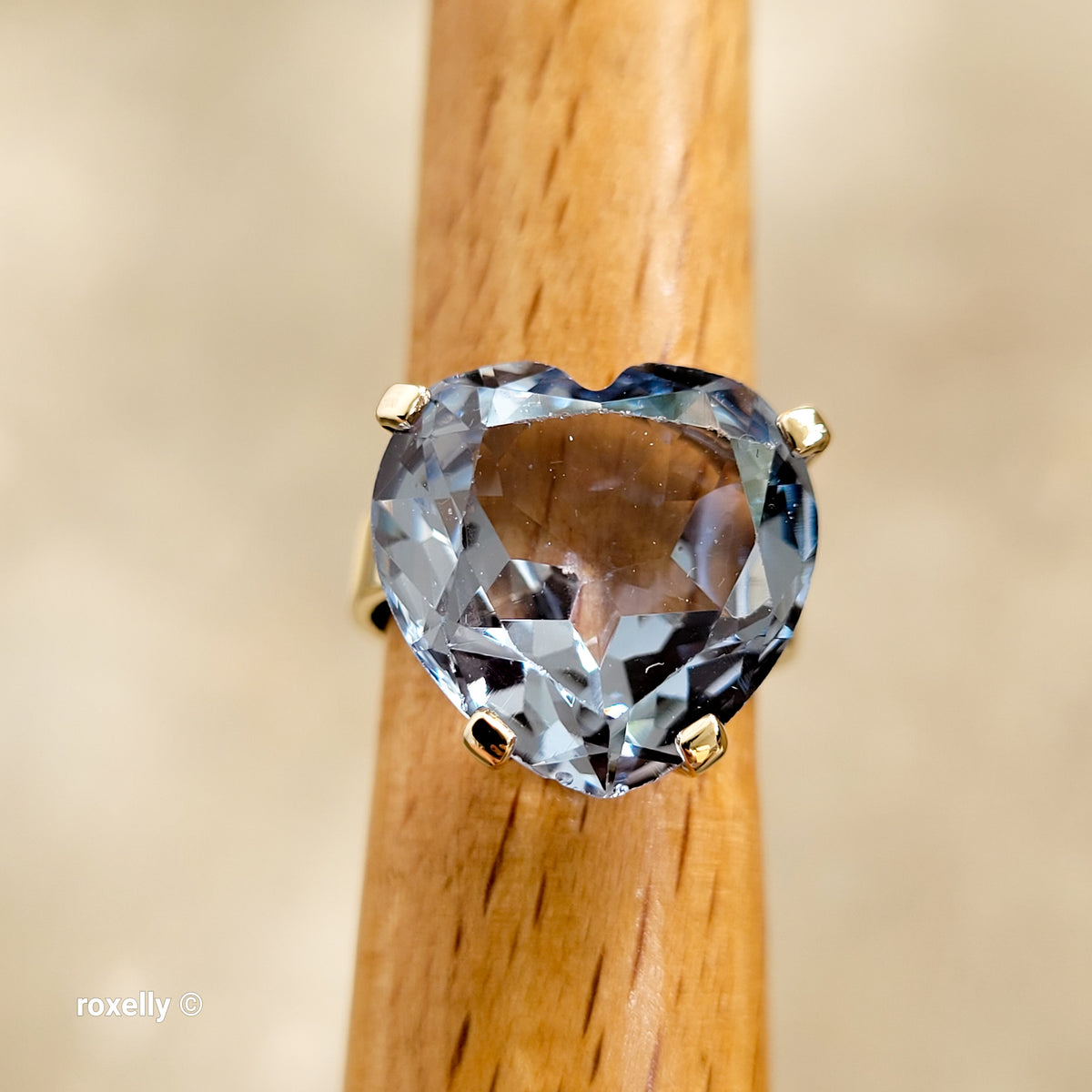 18K Yellow Gold Heart-Shaped Blue Topaz Ring Size 5.75 - Solid Gold