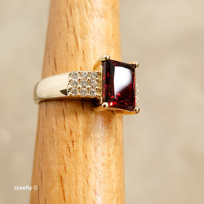 14K Yellow Gold Garnet and Genuine Diamonds Ring Size 7 - Solid Gold