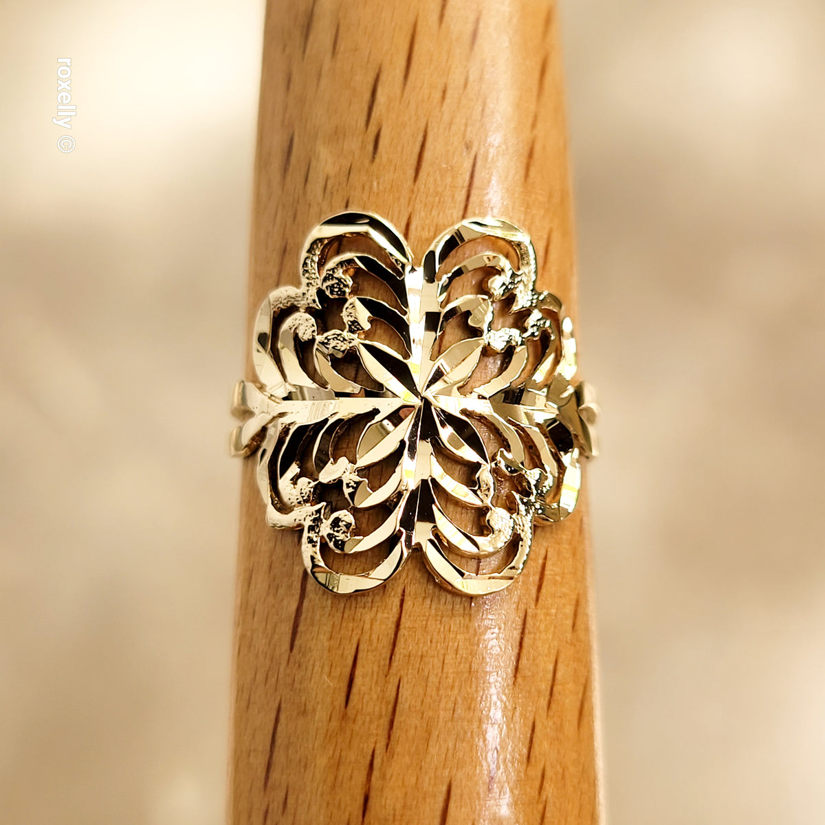 14K Yellow Gold Diamond-Cut Flower Ring Size 7.25 - Solid Gold