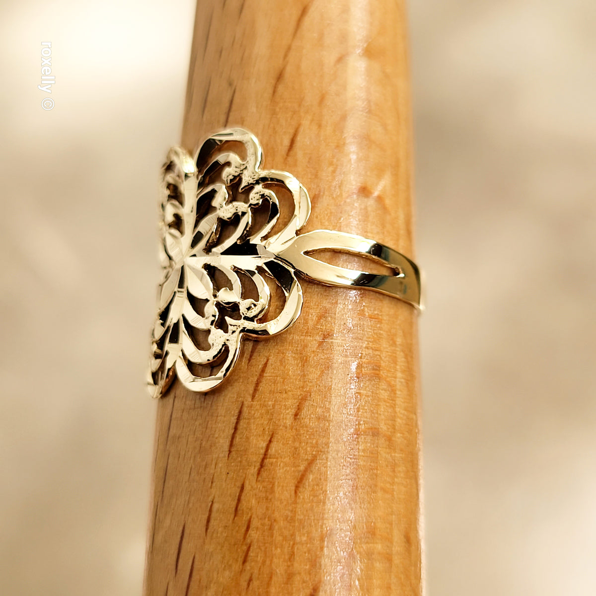 14K Yellow Gold Diamond-Cut Flower Ring Size 7.25 - Solid Gold